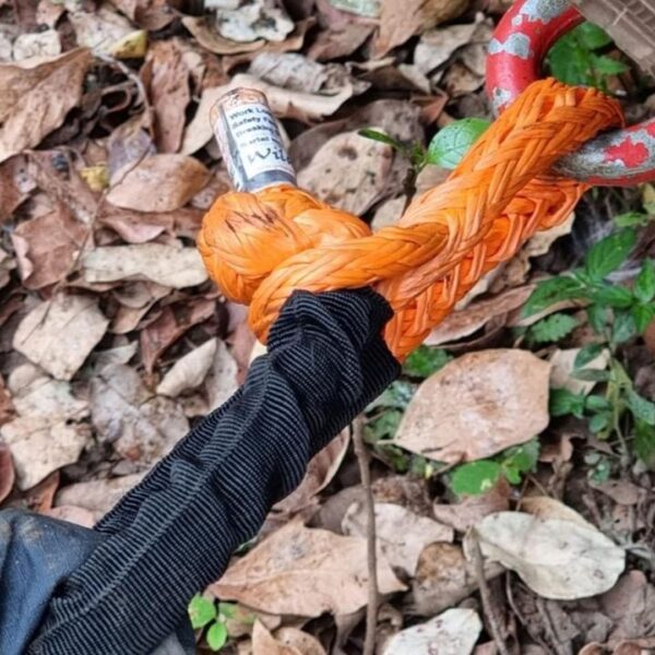 Soft Shackles