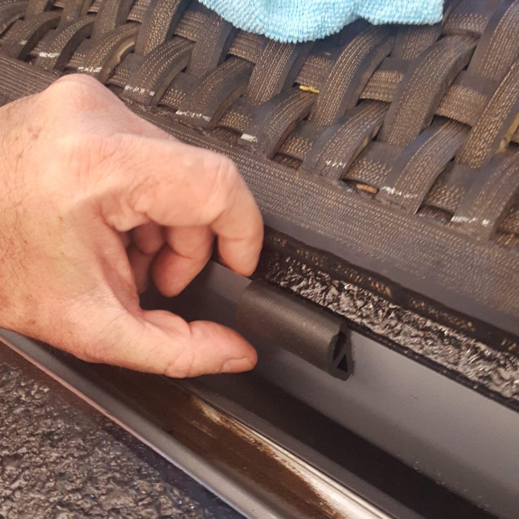 Tailgate Dust Seal Kit Stafross